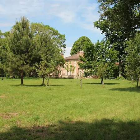 فندق مبيت وإفطار Chateau De Lacaze Lagarrigue (Lot-et-Garonne)