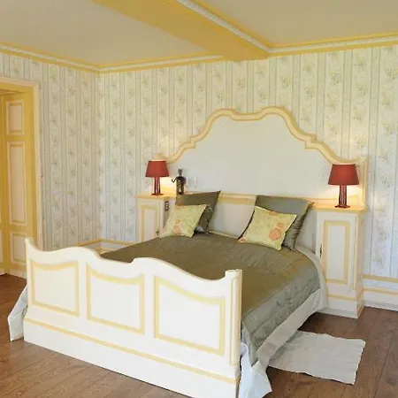 Bed & Breakfast Chateau De Lacaze