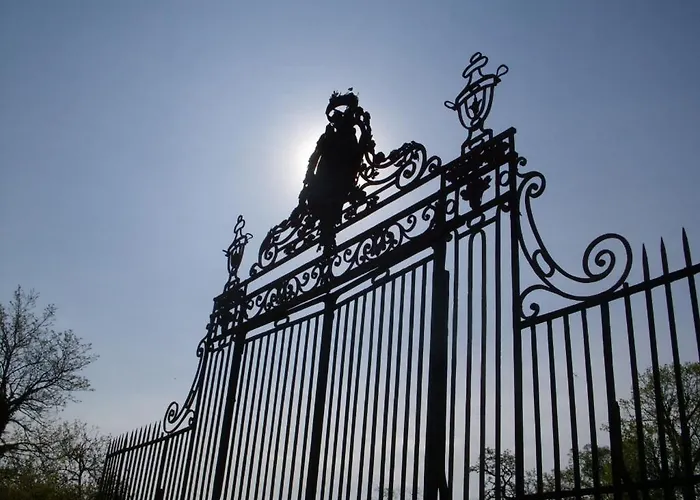 Chateau De Lacaze * Lagarrigue (Lot-et-Garonne)