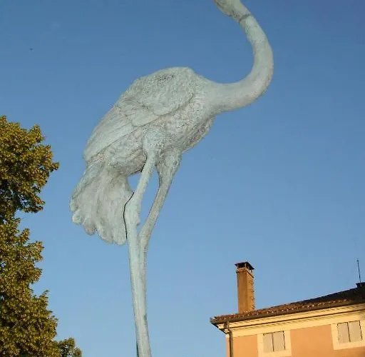 Chateau De Lacaze Bed & Breakfast